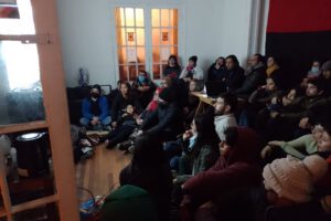 Gran interés de jóvenes por conocer el documental CAM: Liberar una Nación en Barrio Concha y Toro