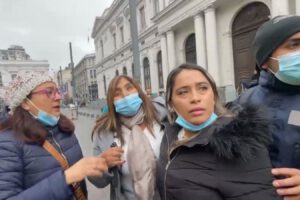 "Cobarde hostigamiento": senadora Campillai acusa intento de agresión de manifestantes de 'ultraderecha'