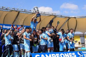 San Marcos de Arica aprovechó la caída de Deportes Valdivia y ascendió a Primera B tras coronarse campeón de la Segunda División