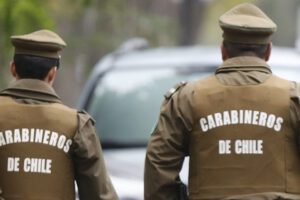 Carabineros delincuentes, con capucha y armados, detienen a dos funcionarios policiales por robo de camioneta en Arauco