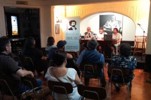 Primera sesión de «200 años del natalicio de Francisco Bilbao» con Omar Cid y Alex Ibarra en la Casa del Escritor