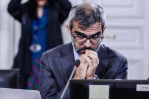 Gobierno “progre” coloca como ministro de Justicia a abogado sancionado por plagio en la U de Chile y defensor de ANDES IRON en el proyecto Dominga.