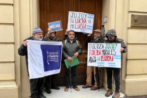 Central Clasista entrega carta en Embajada de Argentina exigiendo fin a la represión y en apoyo a las protestas en Jujuy