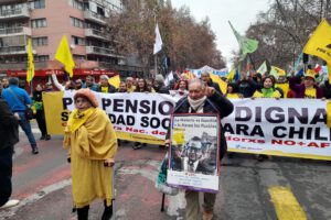 Miles de chilenos y chilenas piden No + AFPs en diferentes ciudades del país