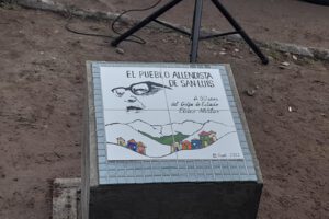 Pueblo allendista de San Luis de Macul, inaugura placa recordatoria en el lugar donde estuvo Salvador Allende en 1970 ( actualizada)