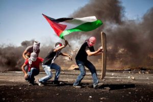Palestina. Declaración de la Resistencia palestina unificada: llama al pueblo “a intensificar todas las formas de resistencia y lucha contra el enemigo sionista, apuntando a sus soldados y colonos”