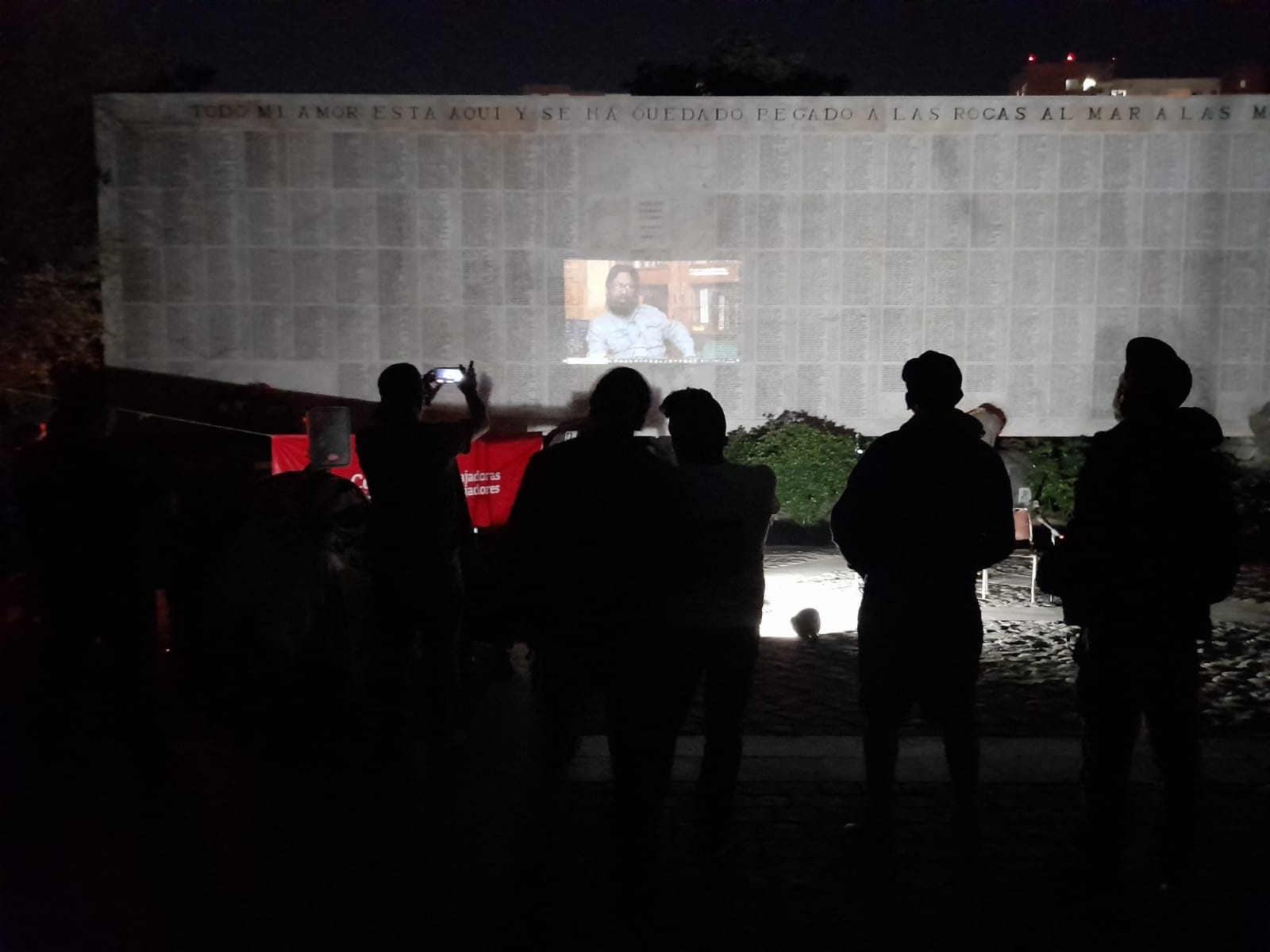Central Clasista recuerda a los activistas sindicales asesinados durante la dictadura y «democracia» con romería nocturna en el Cementerio General