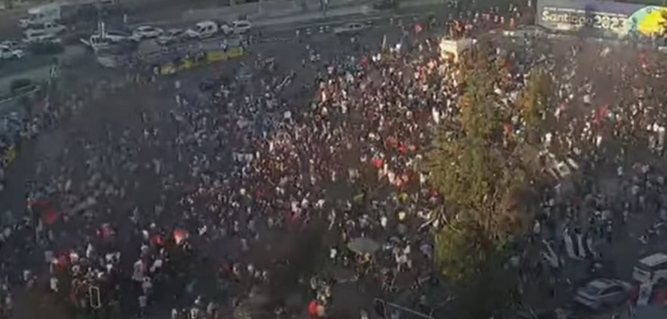 El pueblo ALBO, celebro en todo Chile la copa 34 de Colo Colo